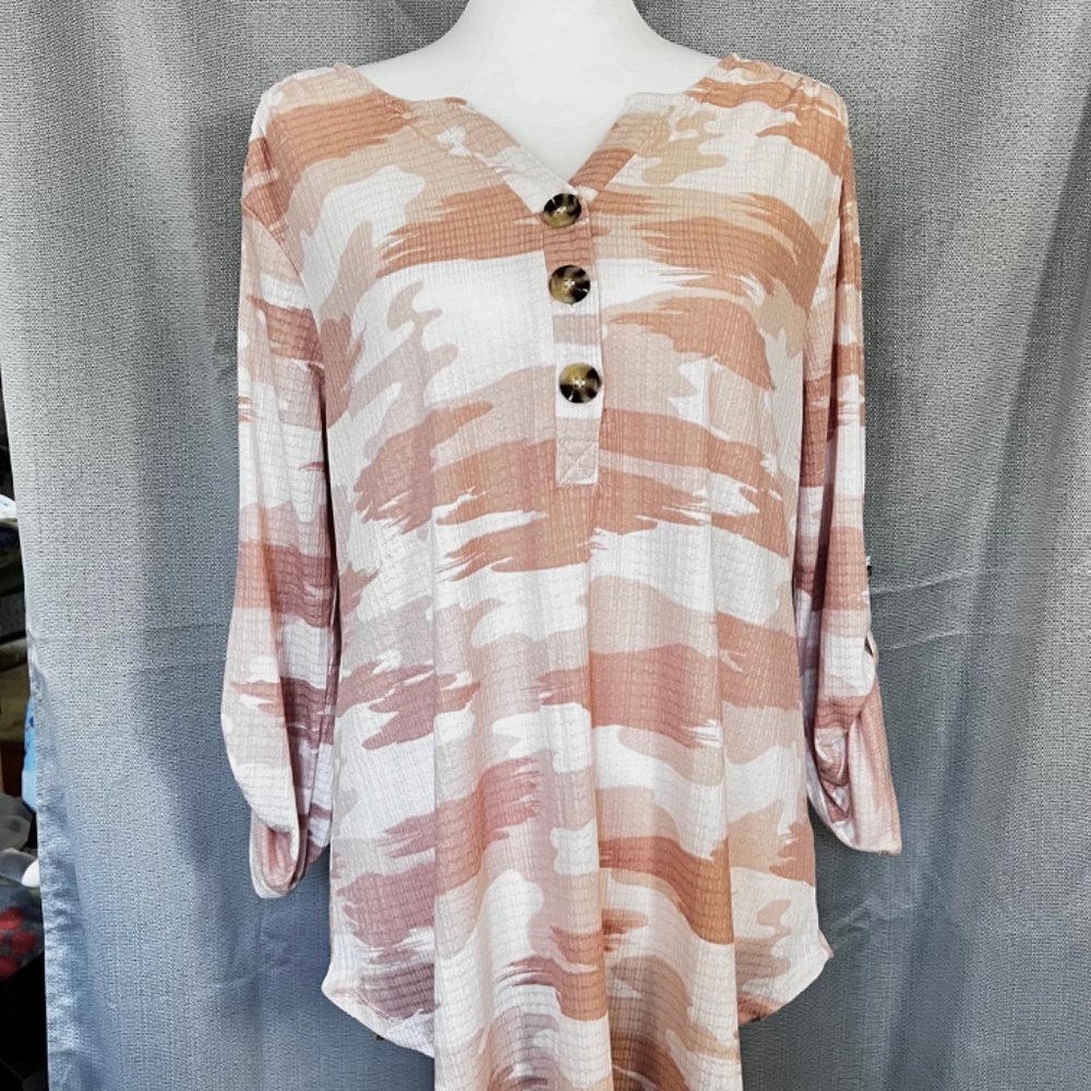 COMO Vintage Pink Camo 3/4 Length Sleeve Polyester Shirt - Women Large NWT